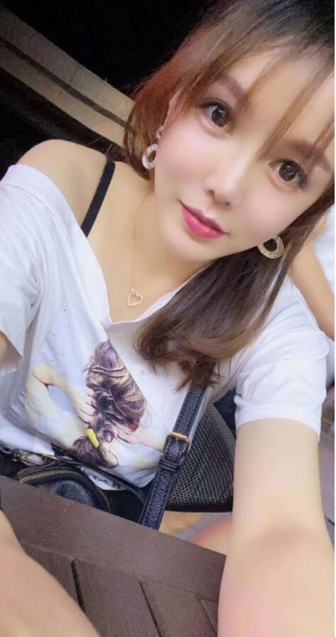 人类高气质美女一日游