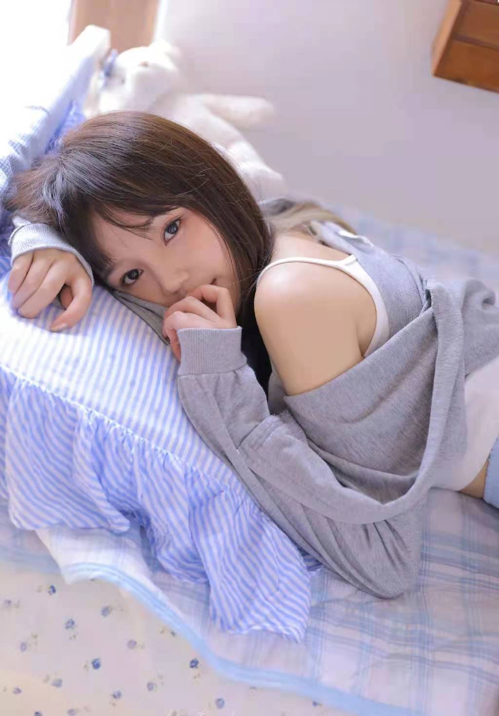 龙华清纯樱桃妹子