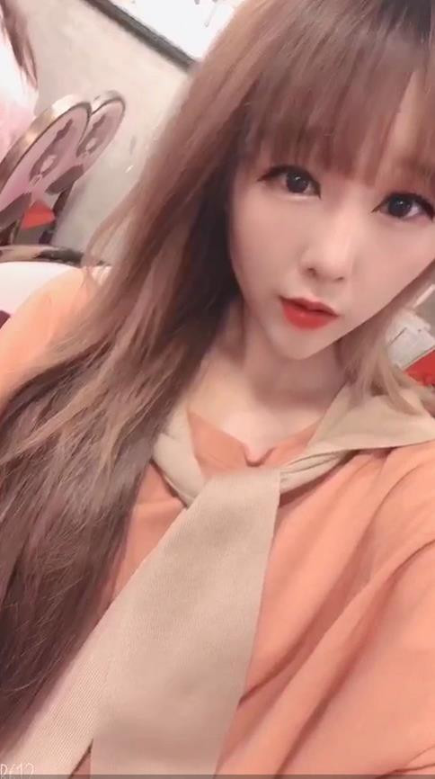 红山温柔可人樱樱